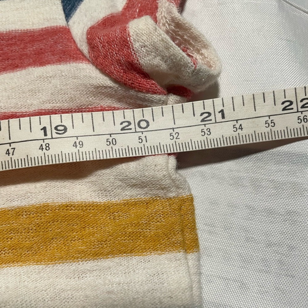 Madewell Skyline V-Neck Tee in the Elliott Stripe. Size M. - Picture 5 of 7